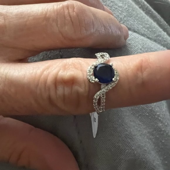 New Jackpot Candles silver tone ring with dark blue center stone in size 6 - Picture 1 of 2